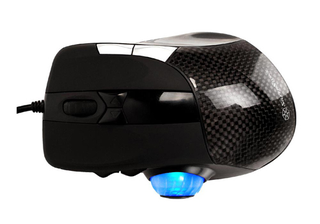 Illustration for article titled Silverstone Raven Gaming Mouse Has a Tumor on the Side, Can't Possibly Be Comfortable